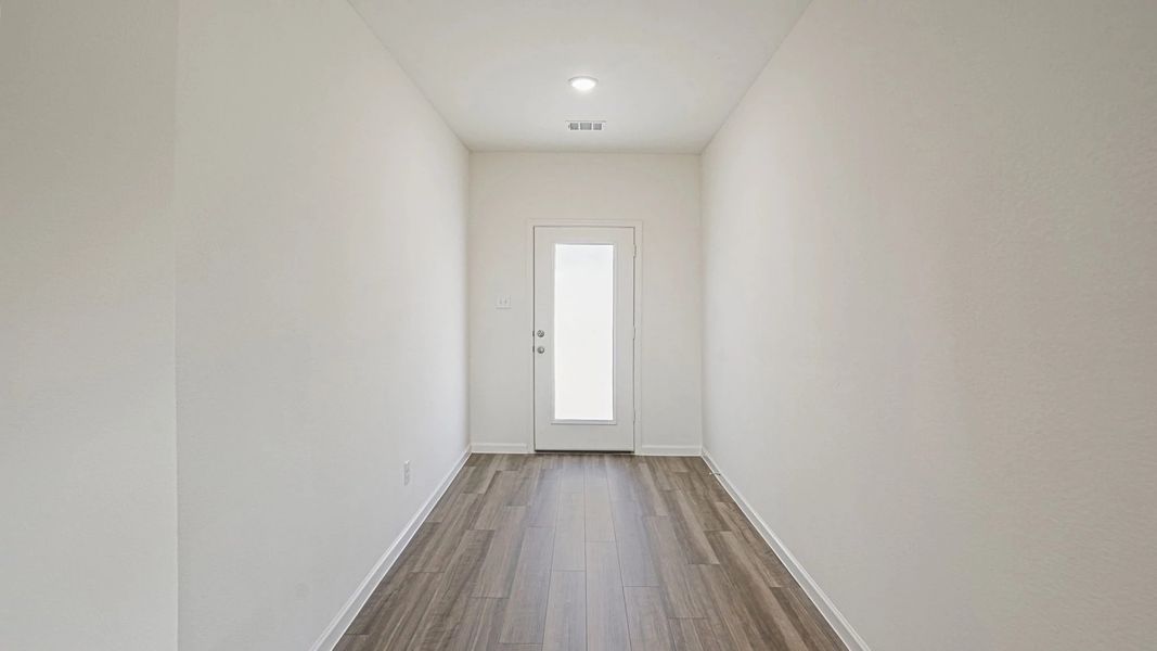 Representative unfurnished interior of a home built from the Pioneer by Starlight Homes in Avalon Ridge, Cut and Shoot (Image 19).