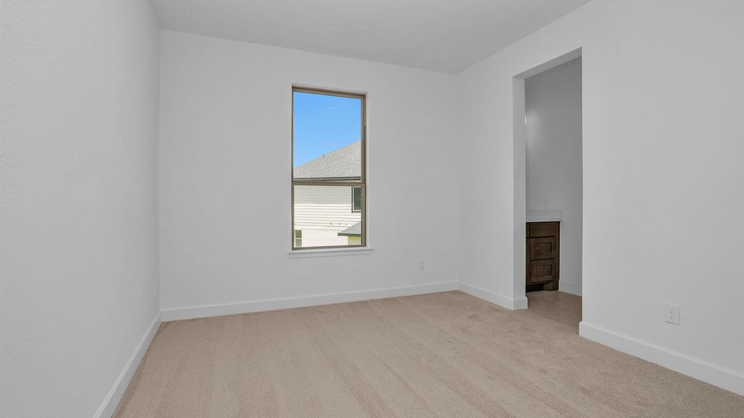 Spacious, unfurnished interior of a new home in Katy Court 70', Katy (Image 6). Spacious, unfurnished interior of a new home in Katy Court 70', Katy (Image 6).