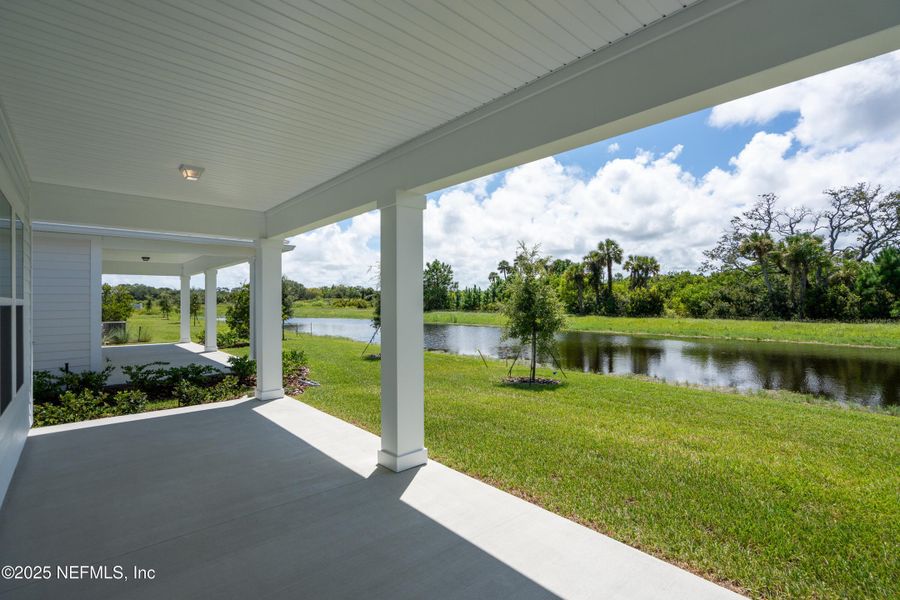 Exterior details and patio area of a home in Madeira, St. Augustine (Image 3).