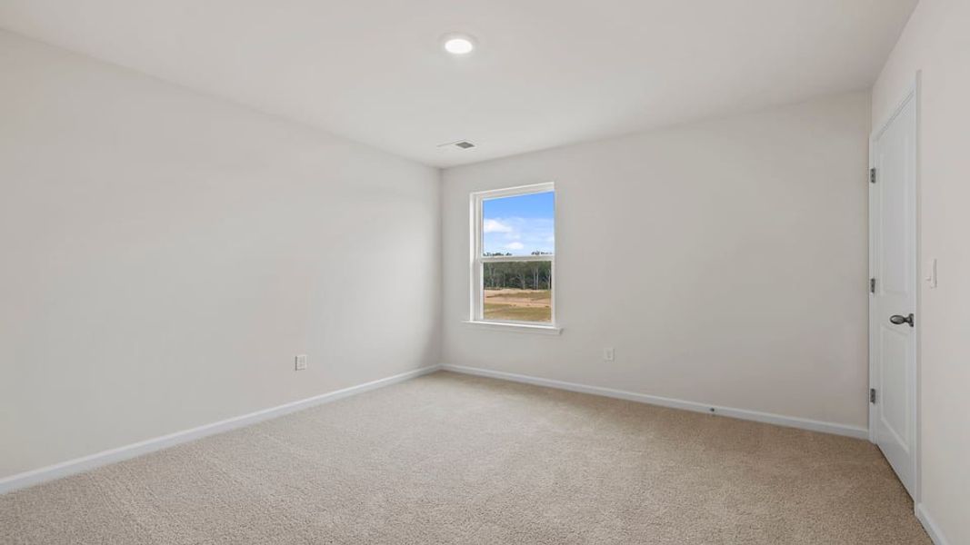 Spacious, unfurnished interior of a new home in Baxter Village, Boiling Springs (Image 24).