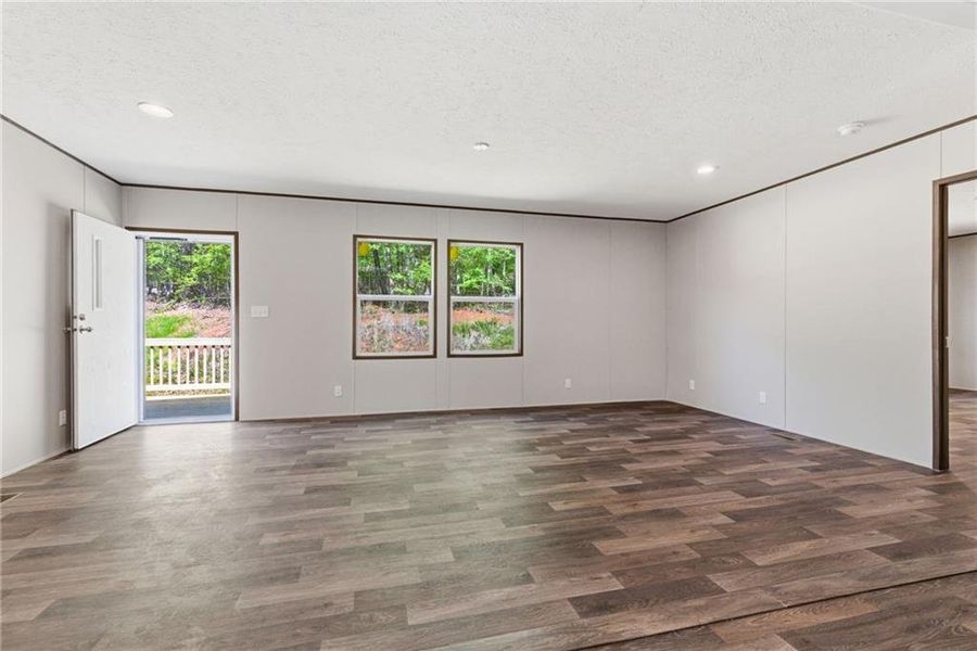 Spacious, unfurnished interior of a new home in , Dahlonega (Image 25).