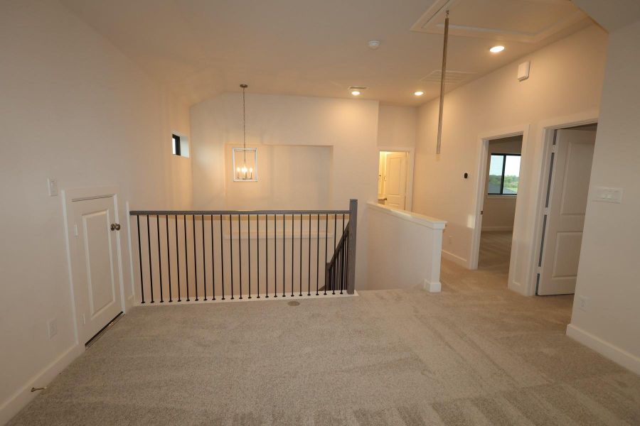 Spacious, unfurnished interior of a new home in Sienna - Landmark Row Collection, Missouri City (Image 13). Spacious, unfurnished interior of a new home in Sienna - Landmark Row Collection, Missouri City (Image 13).