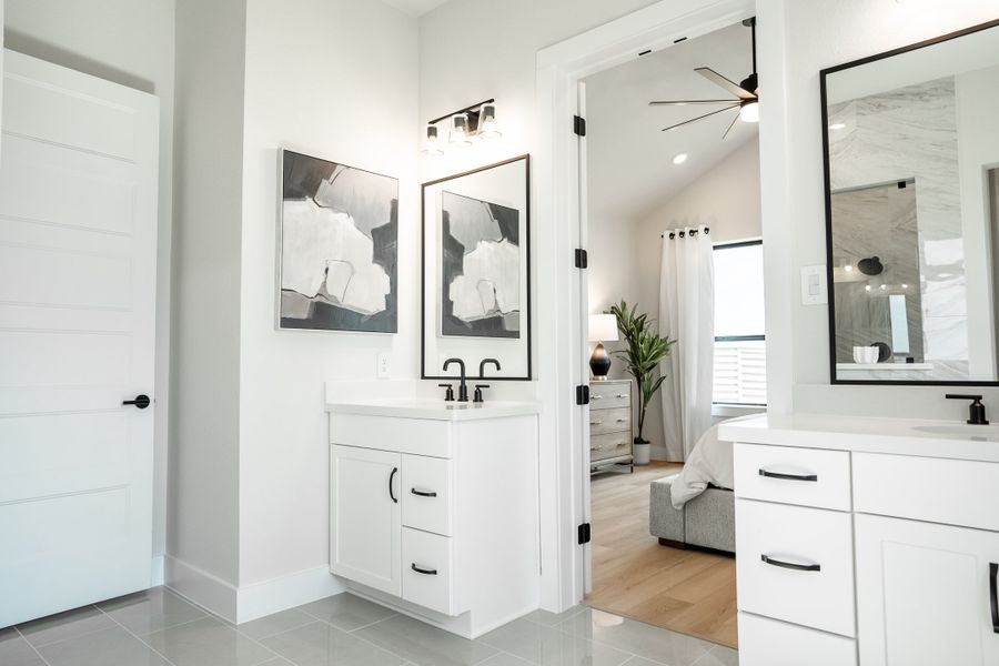 Representative furnished interior of a home built from the Crockett by Beazer Homes in Copia Pines, Montgomery (Image 8).
