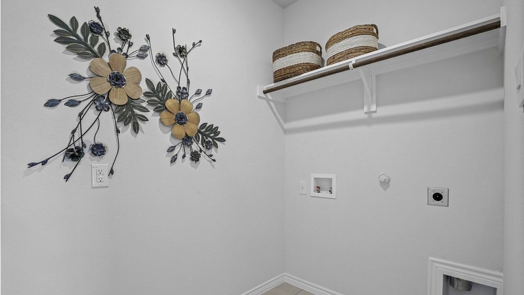 Spacious, unfurnished interior of a new home in Fireside by the Lake, Garland (Image 20).