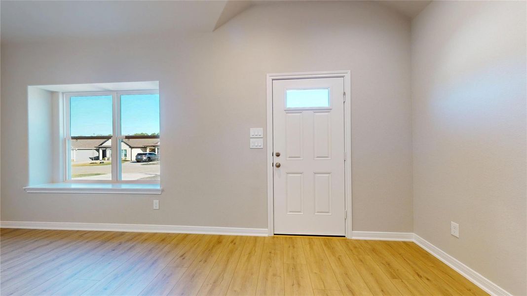 Spacious, unfurnished interior of a new home in , Willis (Image 14).