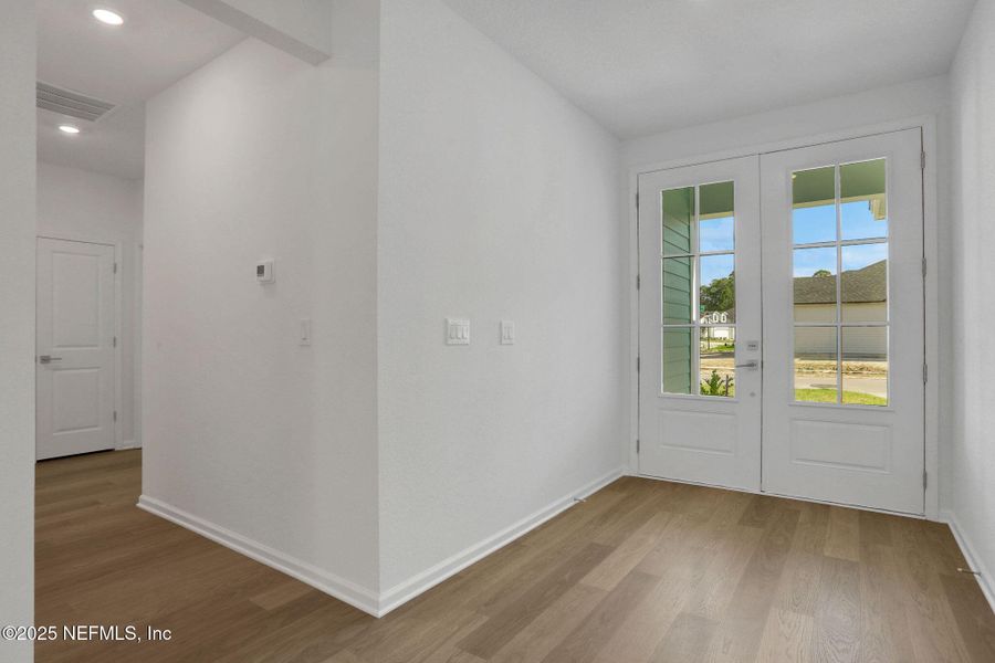 Spacious, unfurnished interior of a new home in Silver Landing at SilverLeaf, St. Augustine (Image 29).