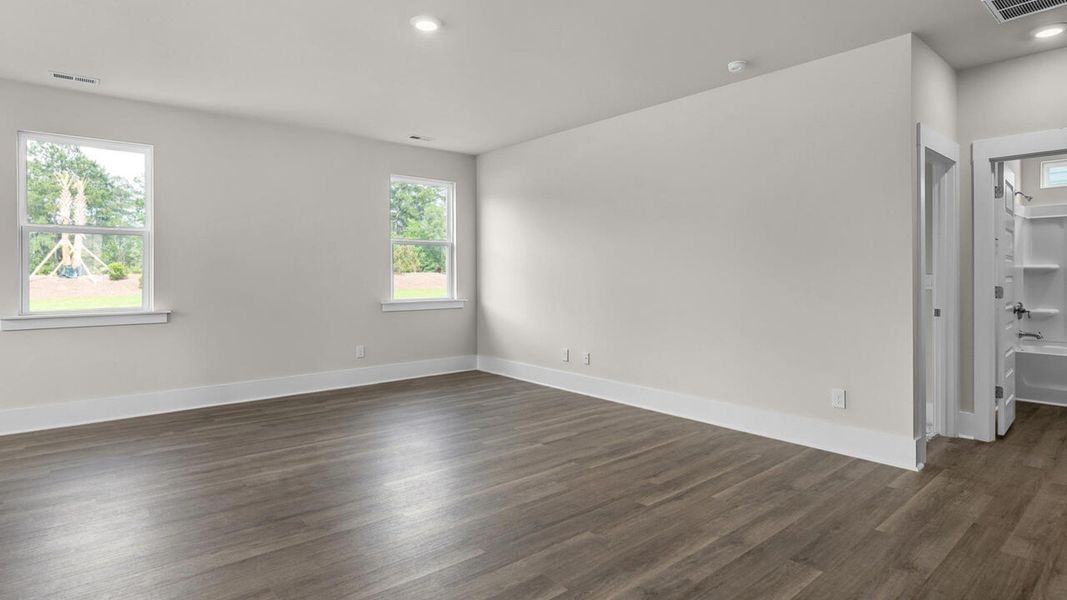 Spacious, unfurnished interior of a new home in Indigo Preserve, Leland (Image 18).