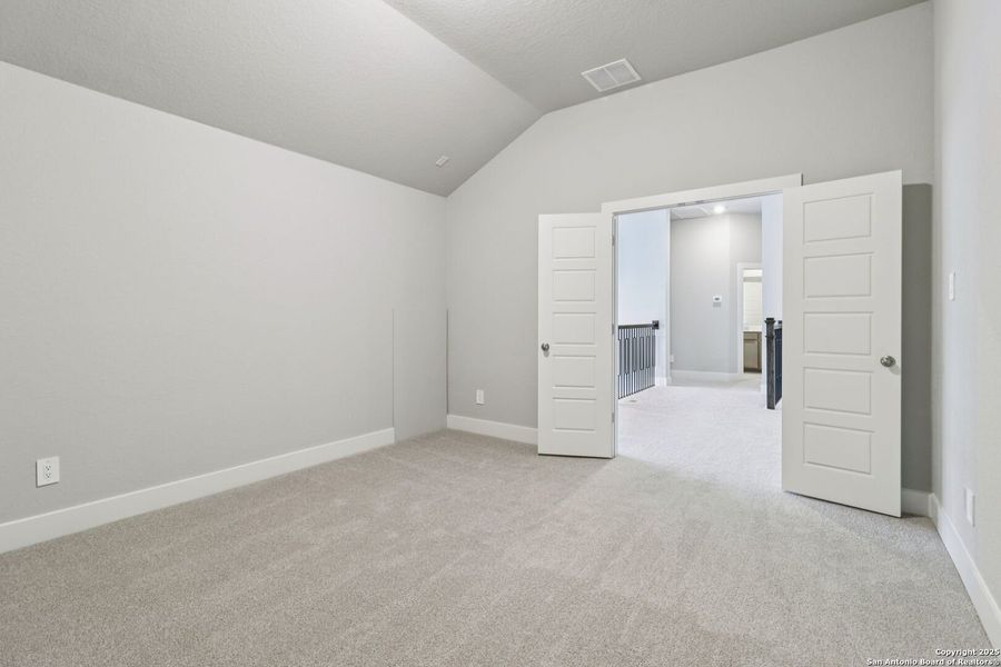 Spacious, unfurnished interior of a new home in Sagebrooke - Classic Series, San Antonio (Image 31). Spacious, unfurnished interior of a new home in Sagebrooke - Classic Series, San Antonio (Image 31).