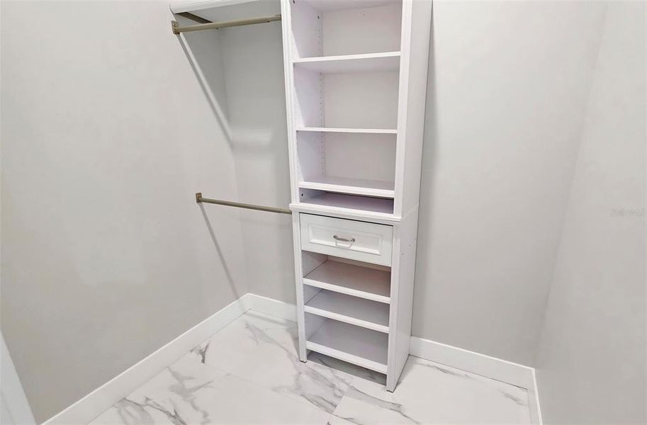 Image 83 of a home in .