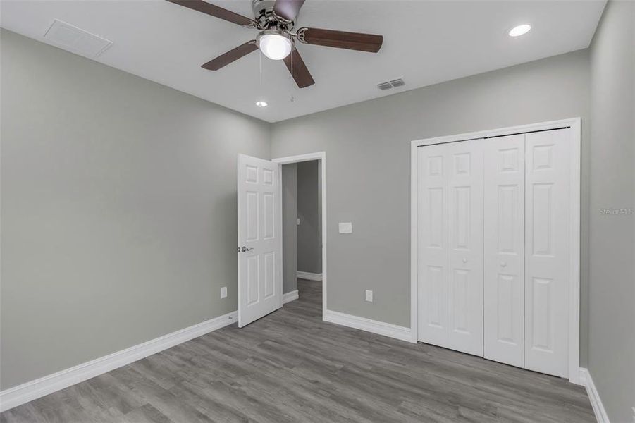 Spacious, unfurnished interior of a new home in , Tampa (Image 42).