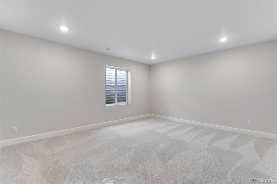 Spacious, unfurnished interior of a new home in Crescendo Collection at Reunion, Commerce City (Image 35). Spacious, unfurnished interior of a new home in Crescendo Collection at Reunion, Commerce City (Image 35).