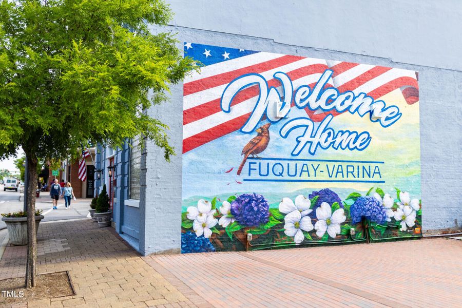 RDU_FuquayVarina_Downtown_Mural_Flag