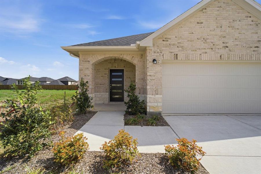 Exterior details and patio area of a home in Westridge, McKinney (Image 16).