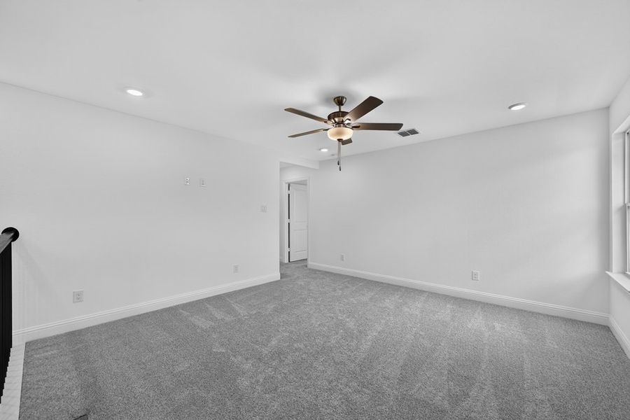 Spacious, unfurnished interior of a new home in Highland Lakes, McKinney (Image 24). Spacious, unfurnished interior of a new home in Highland Lakes, McKinney (Image 24).