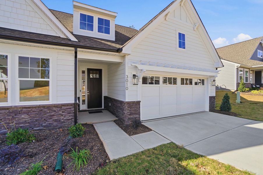 Exterior details and patio area of a home in Rone Creek, Waxhaw (Image 3).