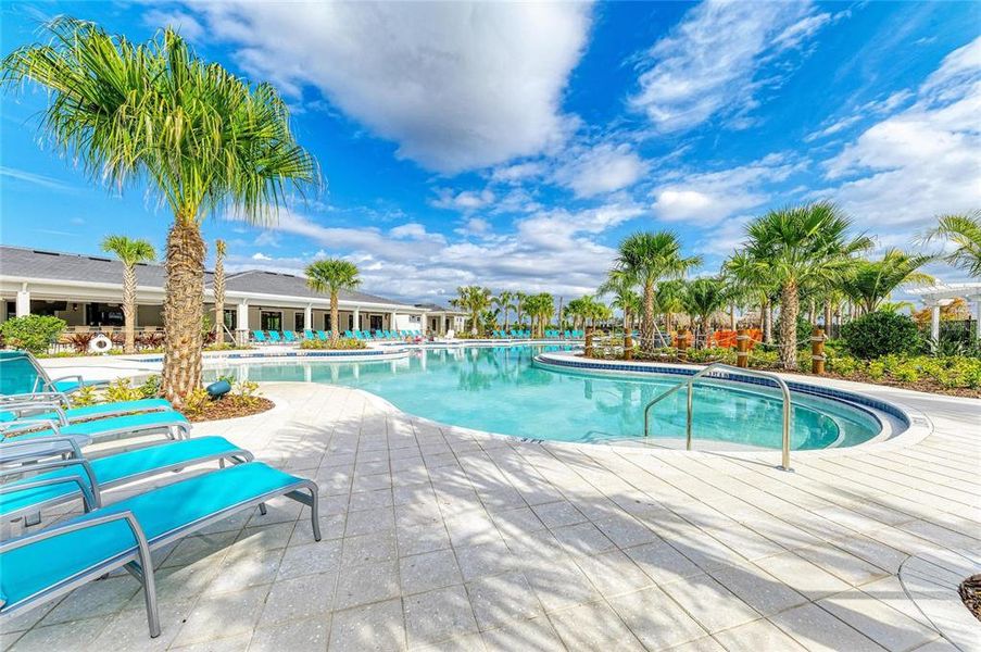 Community amenities in , Parrish (Image 77).