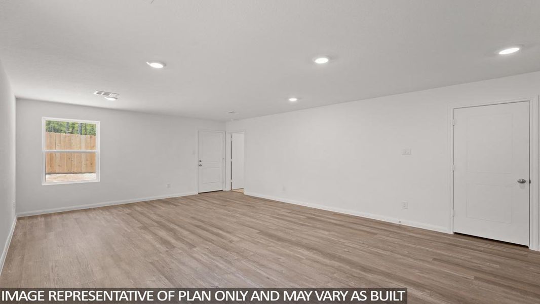 Spacious, unfurnished interior of a new home in McCrorey Trails, Conroe (Image 14).