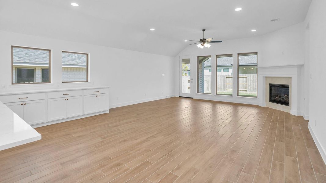 Spacious, unfurnished interior of a new home in Woodhavyn, Magnolia (Image 7). Spacious, unfurnished interior of a new home in Woodhavyn, Magnolia (Image 7).