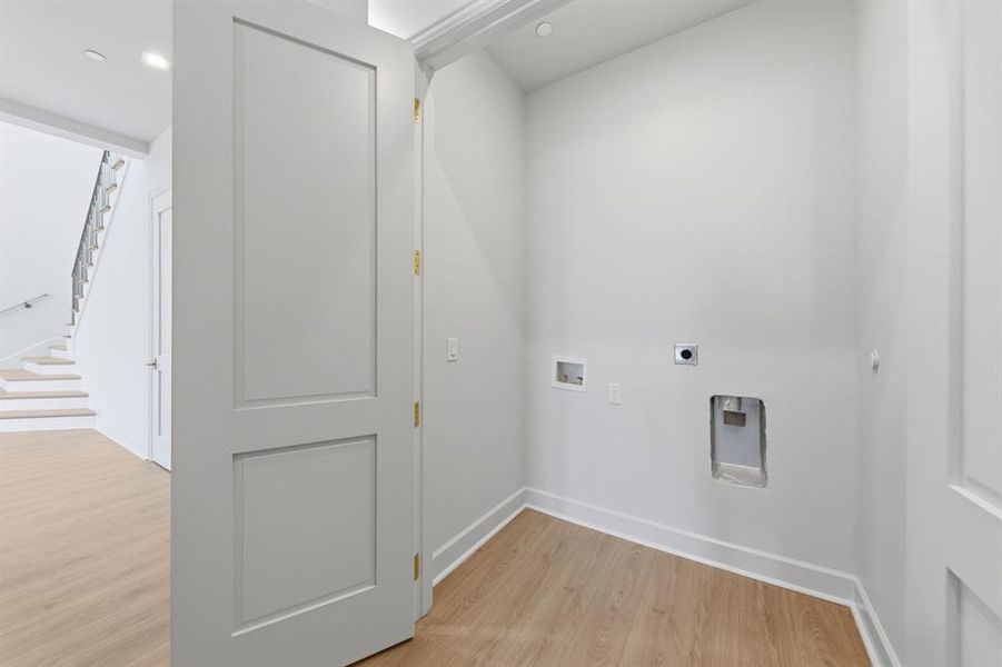 Spacious, unfurnished interior of a new home in , Dallas (Image 20).