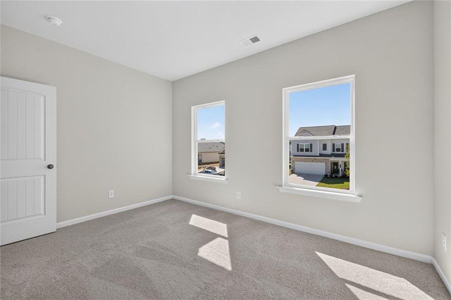 Spacious, unfurnished interior of a new home in Southbend, Rome (Image 39).