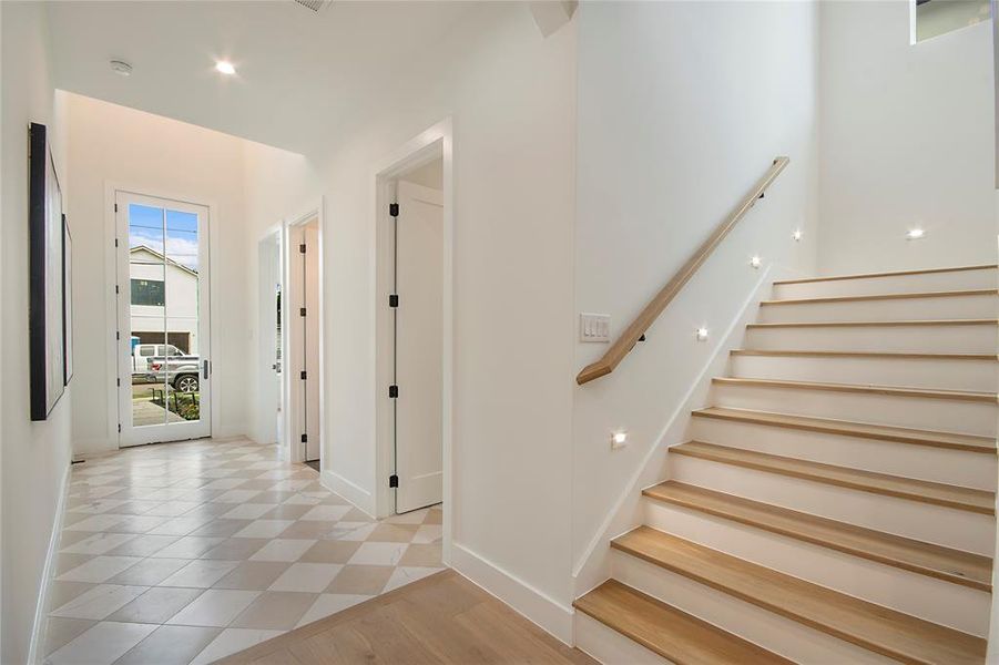Spacious, unfurnished interior of a new home in , Dallas (Image 34).