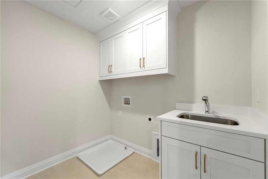 Furnished interior view inside a new home in Sterlington, Canton (Image 40).