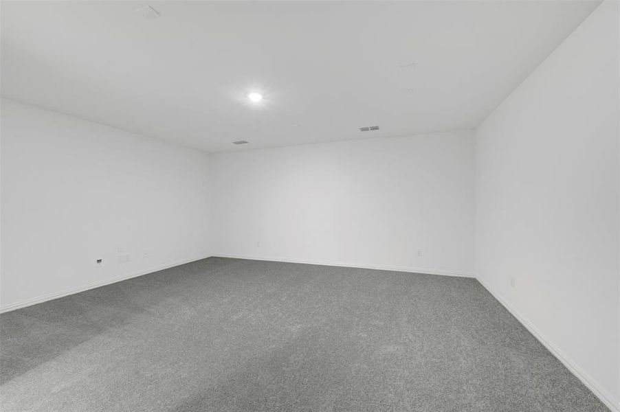 Spacious, unfurnished interior of a new home in Lilyana, Prosper (Image 34).