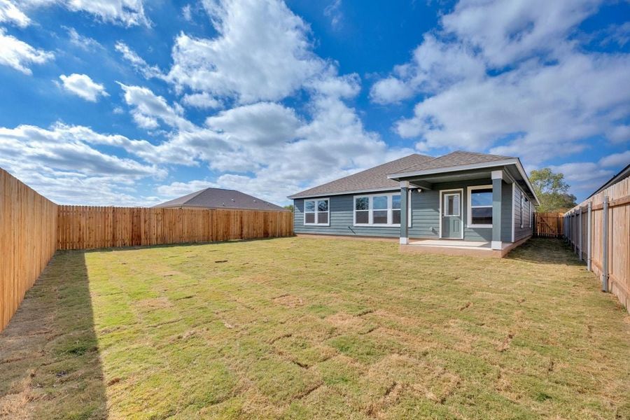 Exterior details and patio area of a home in Hidden Trails, Belton (Image 25).