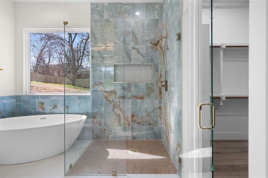 Furnished interior view inside a new home in , Dallas (Image 12).