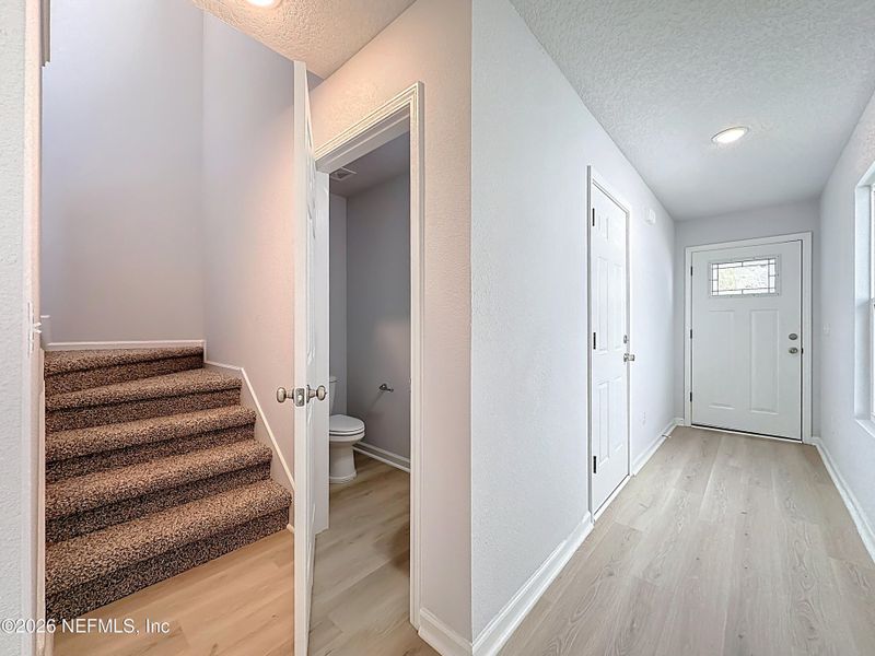 Spacious, unfurnished interior of a new home in , Jacksonville (Image 16).