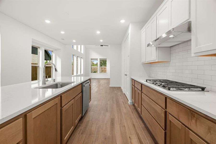 Gorgeous Two Tone Cabinetry