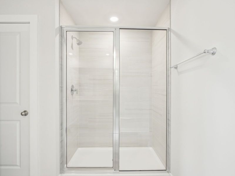 Primary suite bathroom in the Dakota floorplan in a Meritage Homes community.
