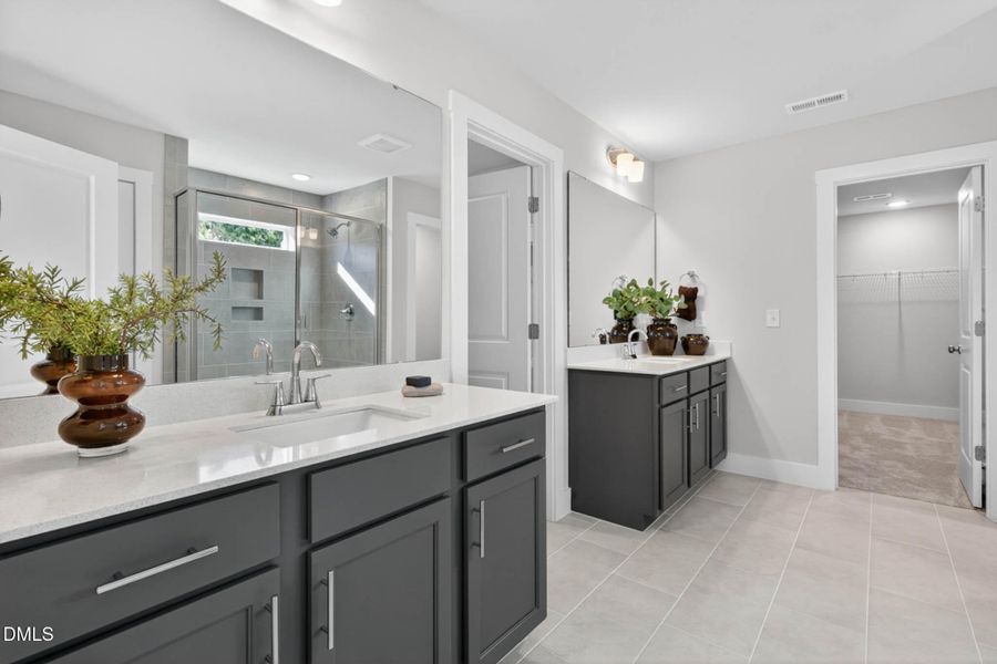 DC 39 Apex Interior-27