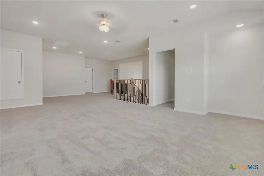 Representative unfurnished interior of a home built from the CHESEAPEAKE 3419SMR3CG by Saratoga Homes in Heritage Oaks, Killeen (Image 26). Representative unfurnished interior of a home built from the CHESEAPEAKE 3419SMR3CG by Saratoga Homes in Heritage Oaks, Killeen (Image 26).