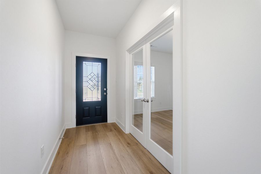 Spacious, unfurnished interior of a new home in Saddlebrook Estates, Waxahachie (Image 14).