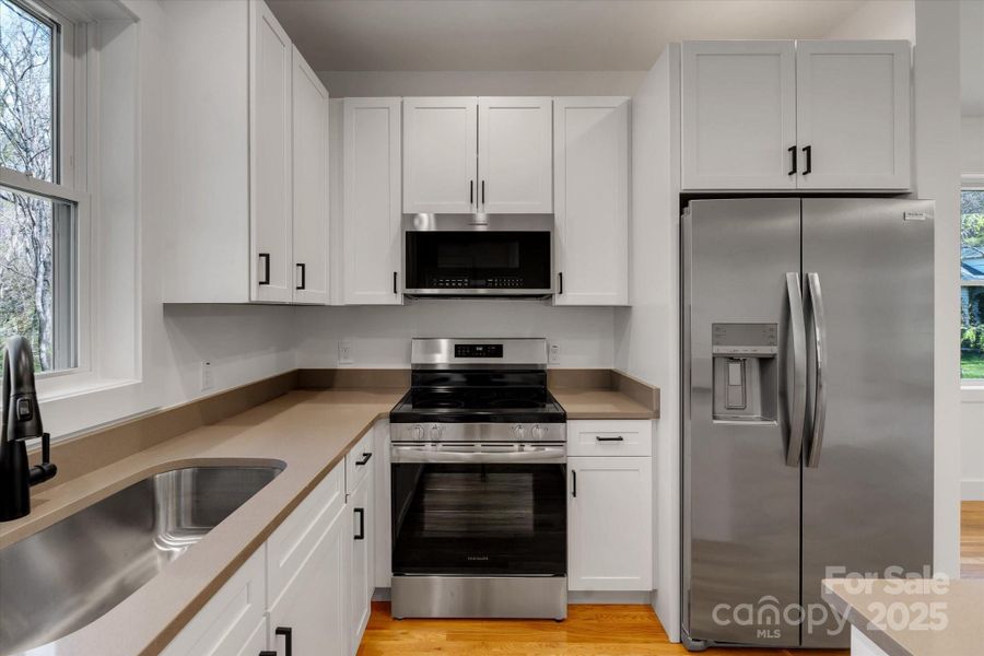 Furnished interior view inside a new home in , Asheville (Image 8).