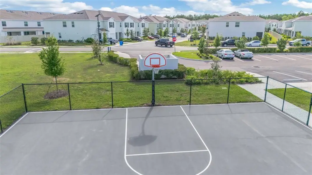 Community amenities in , Land O' Lakes (Image 30).