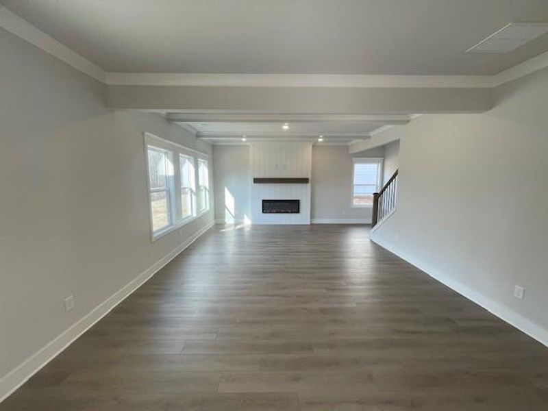 Spacious, unfurnished interior of a new home in Ponderosa Farms Estates, Gainesville (Image 17).