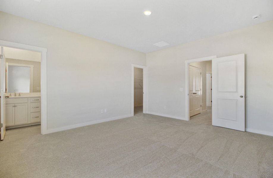 Spacious, unfurnished interior of a new home in , Johns Island (Image 37).