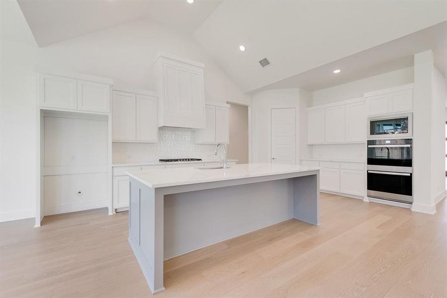 Image 38 of a home in Quail Hollow.