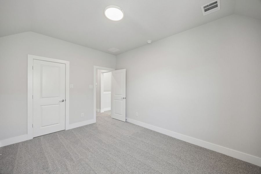 Spacious, unfurnished interior of a new home in Dove Hollow, Waxahachie (Image 28). Spacious, unfurnished interior of a new home in Dove Hollow, Waxahachie (Image 28).