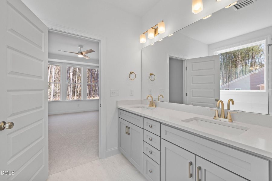 31-62 W Victoria Ridge Dr_7513