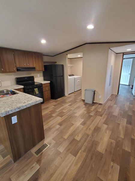 Spacious, unfurnished interior of a new home in , St. George (Image 13).