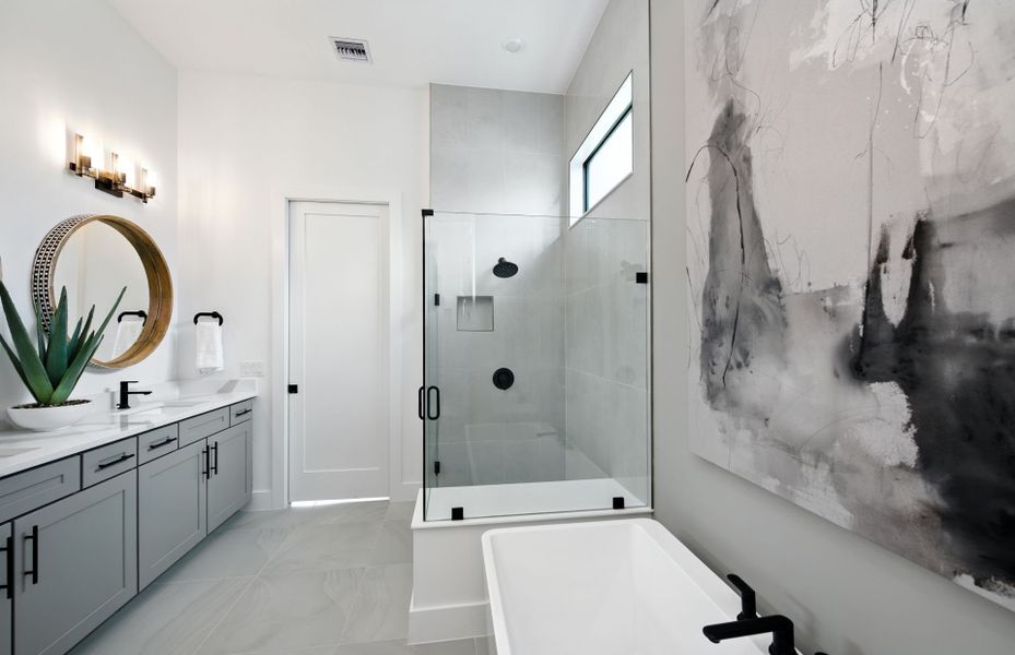 Furnished interior view inside a new home in The Reserve at Eastpointe, Palm Beach Gardens (Image 9).