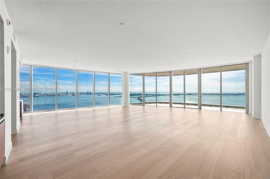 Spacious, unfurnished interior of a new home in Una Residences, Miami (Image 13).