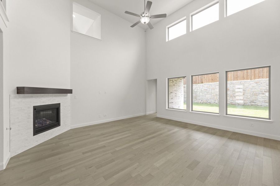 Spacious, unfurnished interior of a new home in Park Hills, Rockwall (Image 21). Spacious, unfurnished interior of a new home in Park Hills, Rockwall (Image 21).