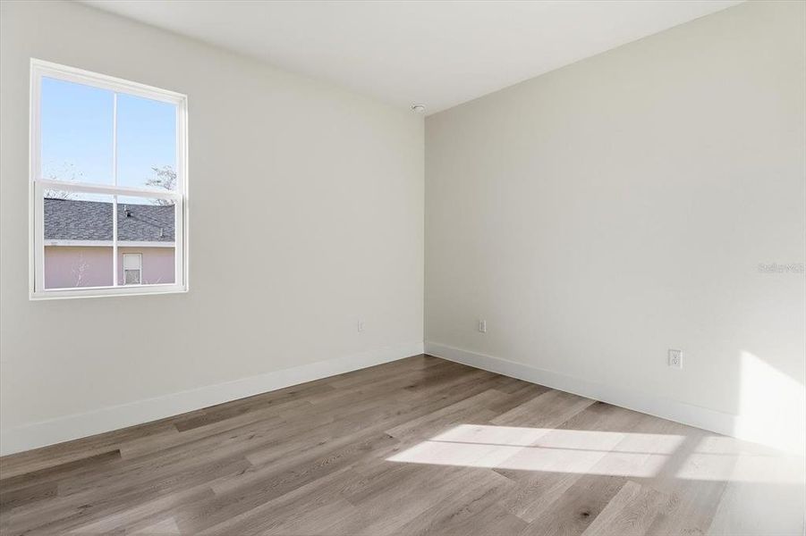 Spacious, unfurnished interior of a new home in , Ocala (Image 35).