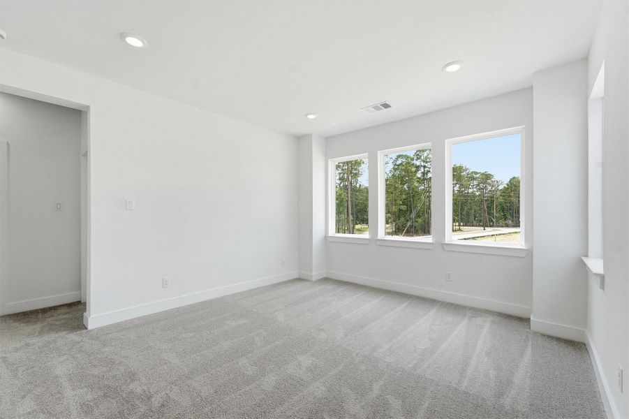 Spacious, unfurnished interior of a new home in , Montgomery (Image 10).