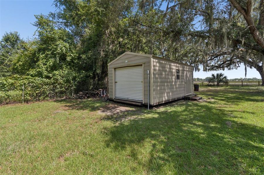 Exterior details and patio area of a home in , Plant City (Image 22). Exterior details and patio area of a home in , Plant City (Image 22).
