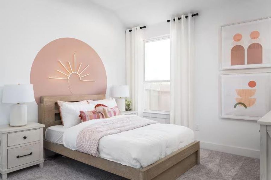 Photo of Pulte model home with same floor plan, not of actual home listed. Photo of Pulte model home with same floor plan, not of actual home listed.